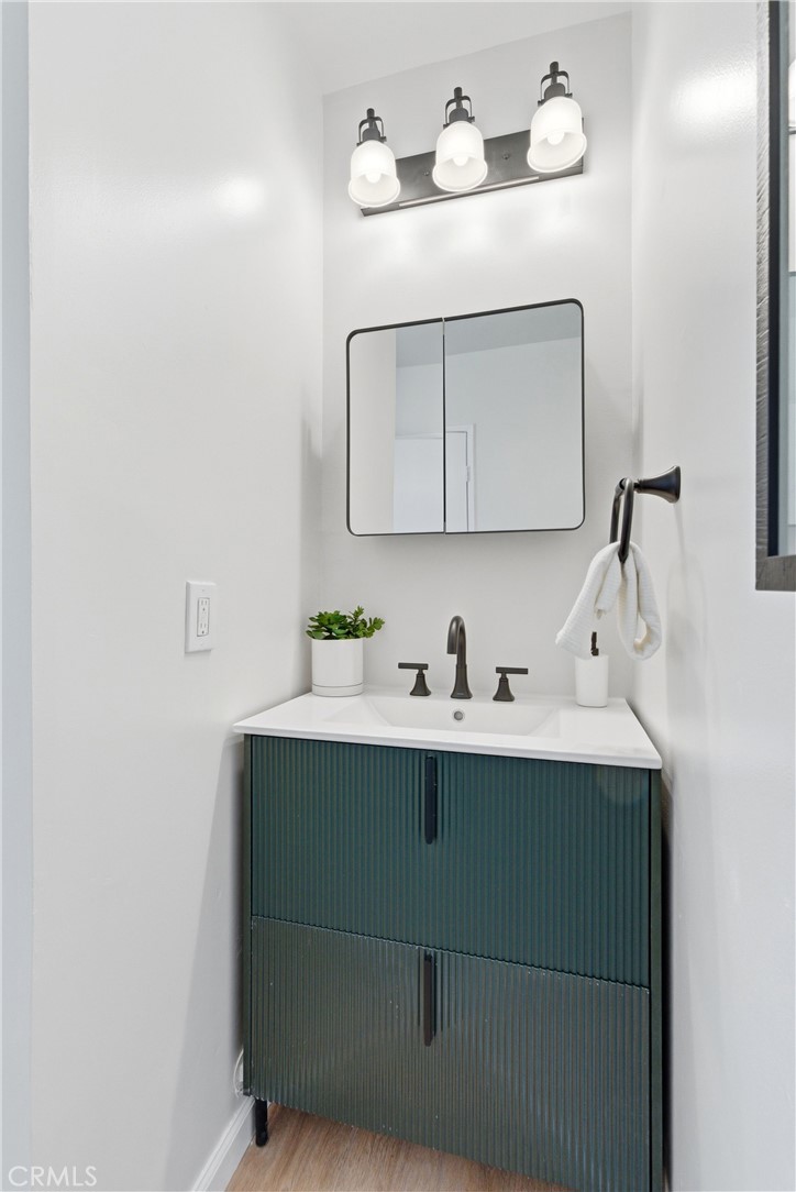 1993 N Marengo Avenue