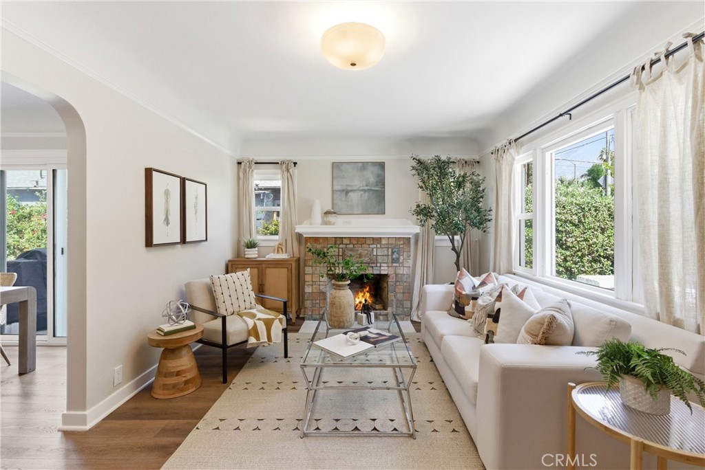 1993 N Marengo Avenue