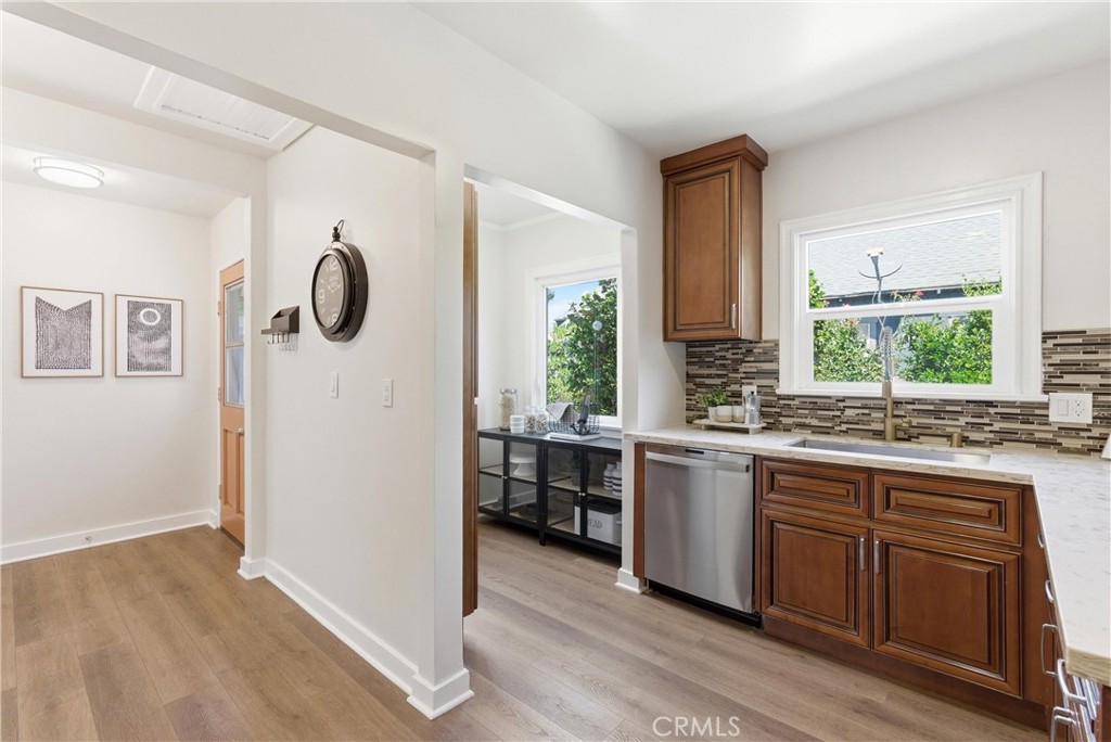 1993 N Marengo Avenue