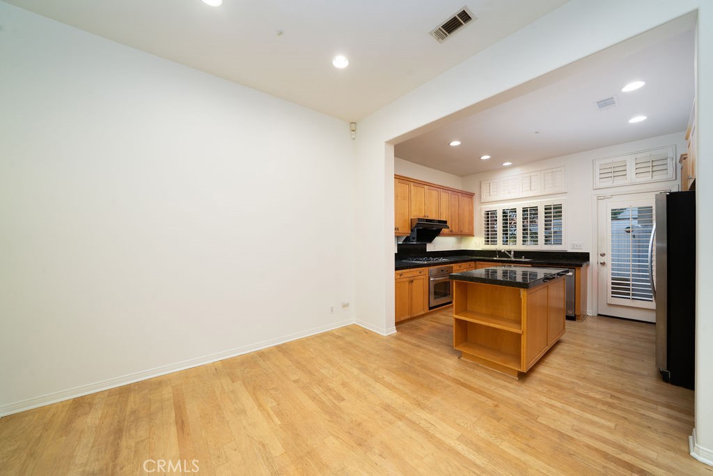 30 Burlingame