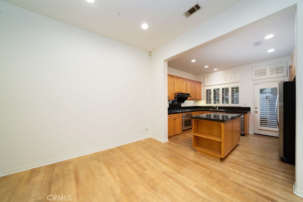 30 Burlingame