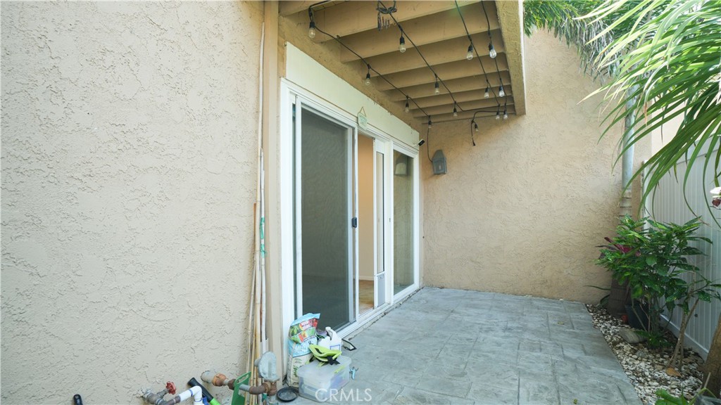 1101 W Macarthur