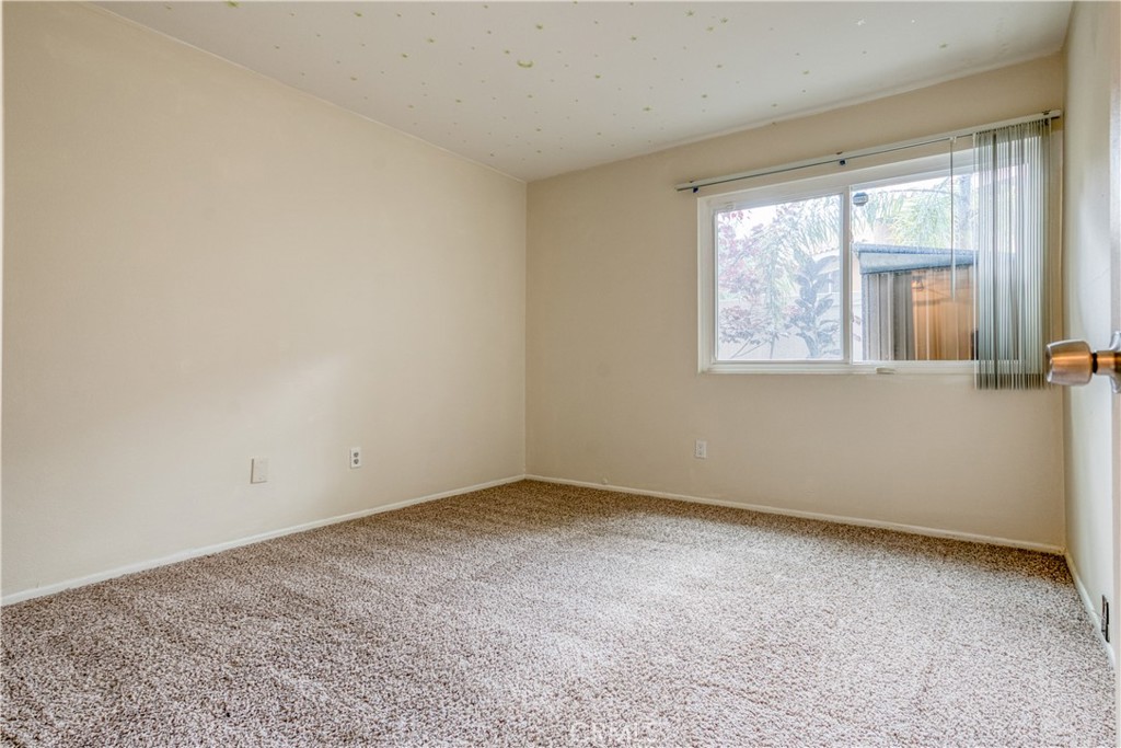 1101 W Macarthur