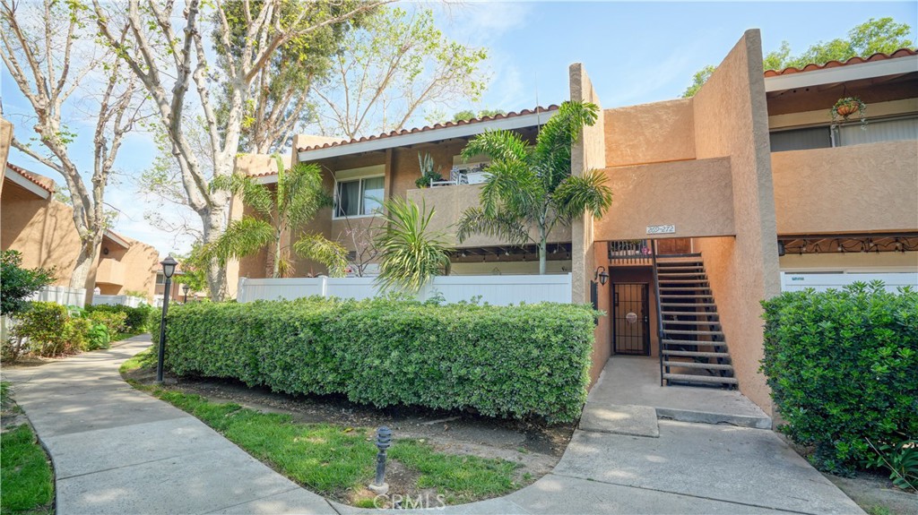 1101 W Macarthur