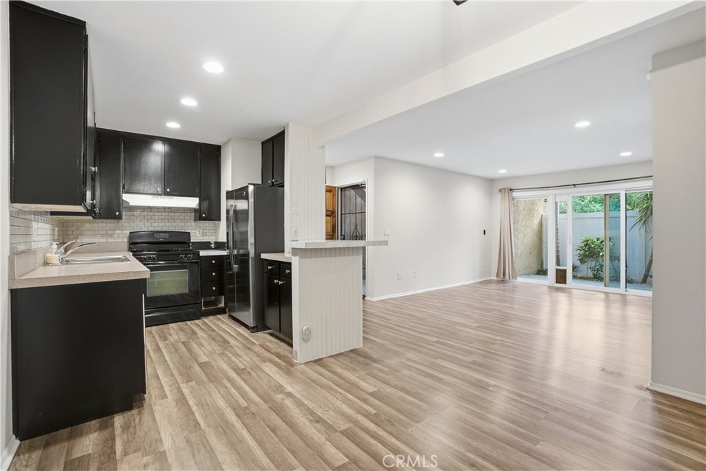 1101 W Macarthur