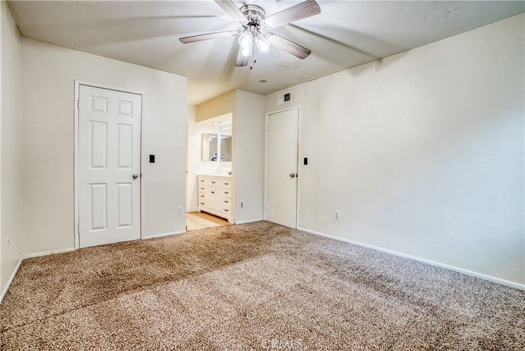 1101 W Macarthur