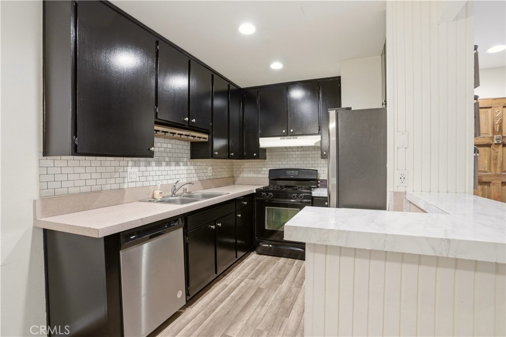 1101 W Macarthur