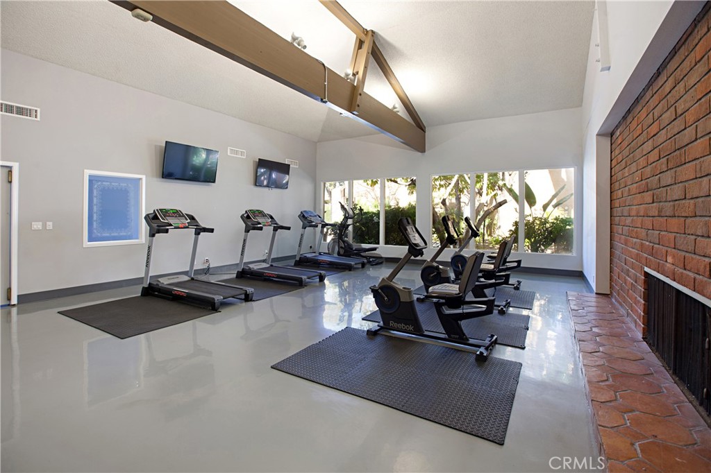 1101 W MacArthur Boulevard 287