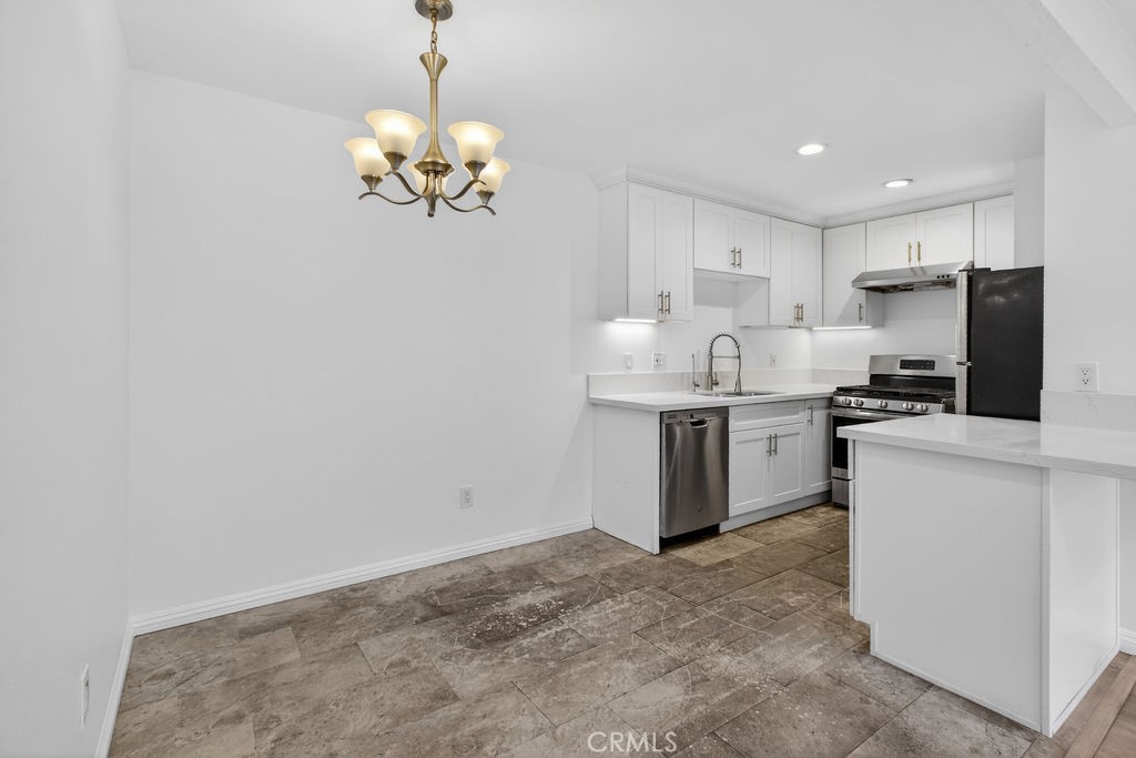 1101 W MacArthur Boulevard 287