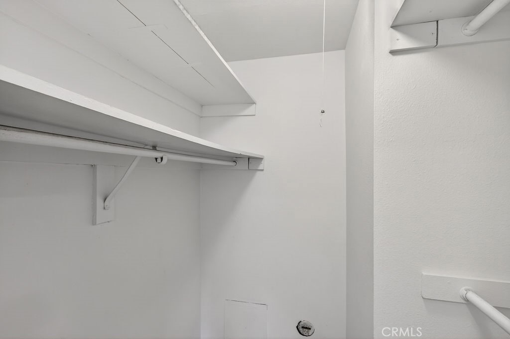 1101 W MacArthur Boulevard 287