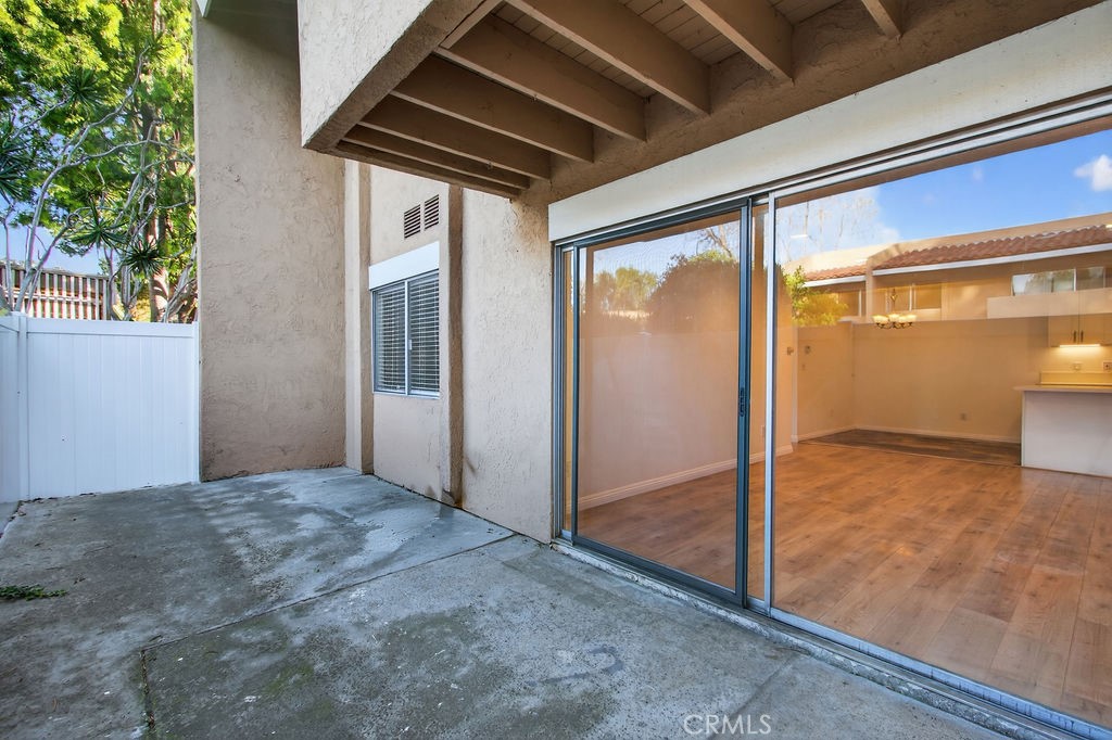 1101 W MacArthur Boulevard 287