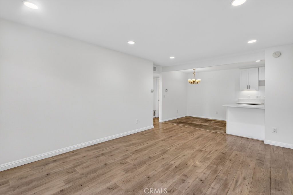 1101 W MacArthur Boulevard 287