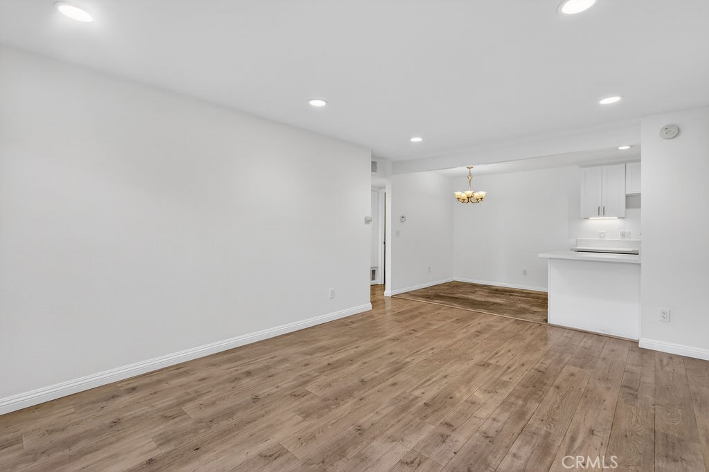 1101 W MacArthur Boulevard 287