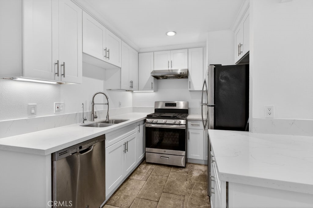 1101 W MacArthur Boulevard 287