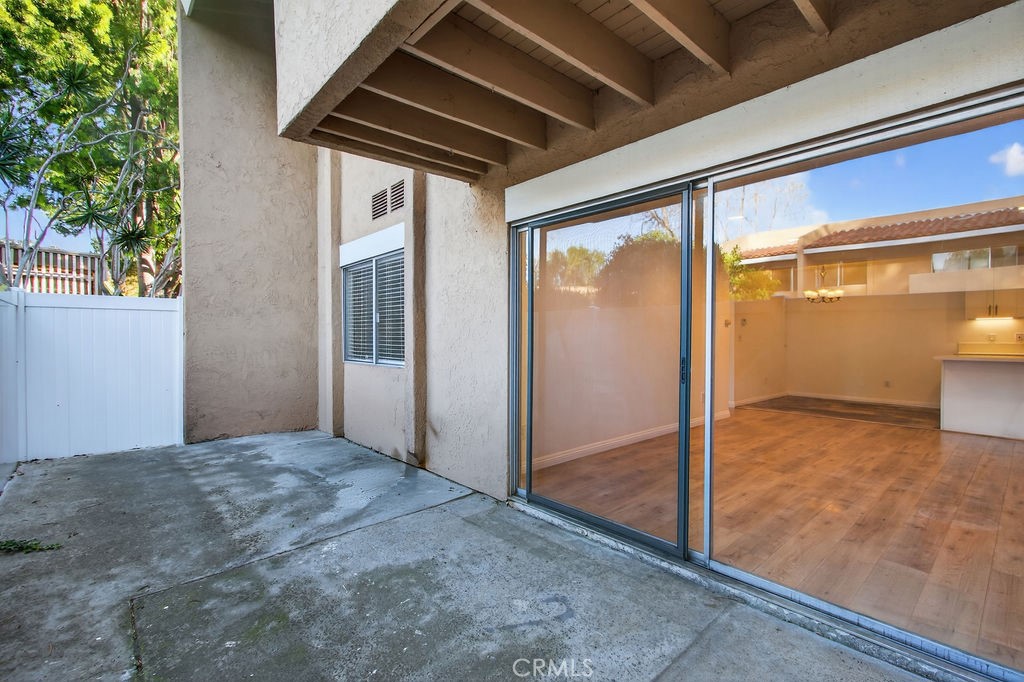 1101 W MacArthur Boulevard 287