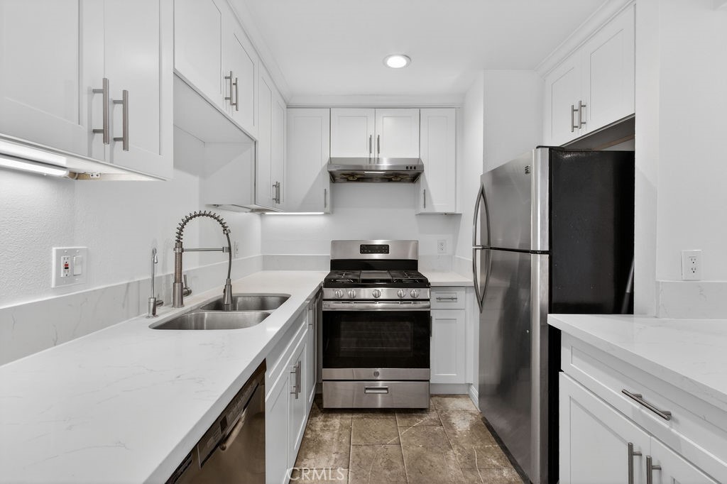 1101 W MacArthur Boulevard 287