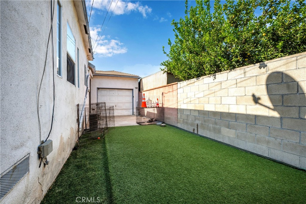 9722 Walnut Street