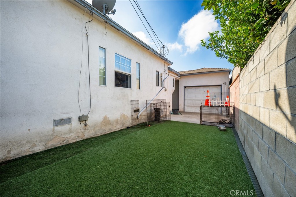 9722 Walnut Street