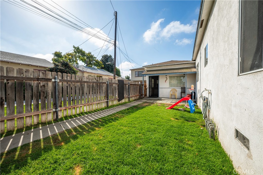 9722 Walnut Street