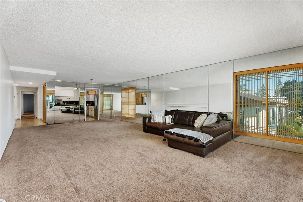 3601 E Ocean Blvd 2C