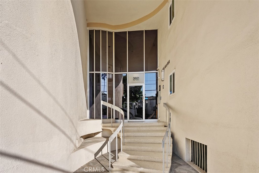 3601 E Ocean Blvd 2C