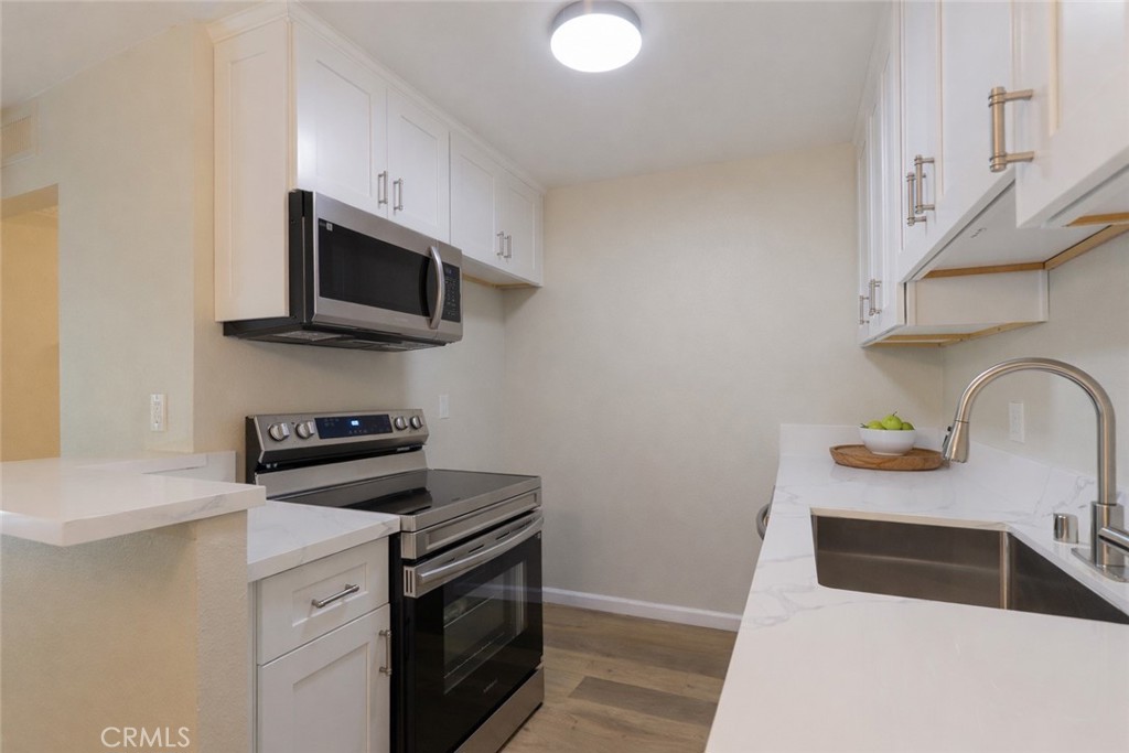 576 N Bellflower 116