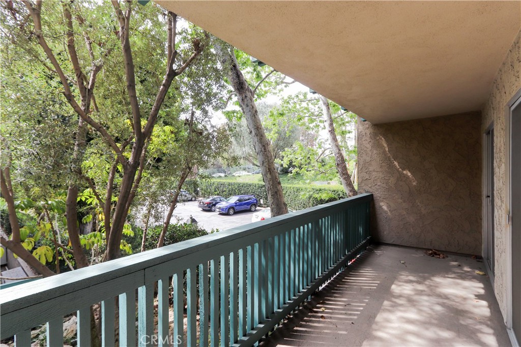 576 N Bellflower 116