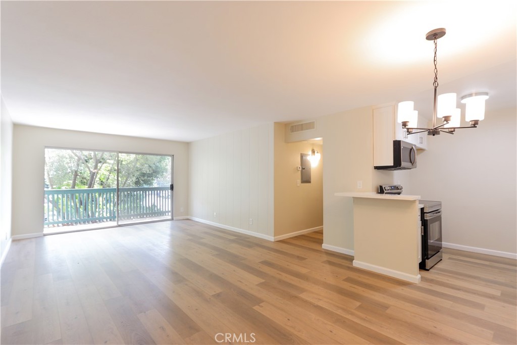 576 N Bellflower 116