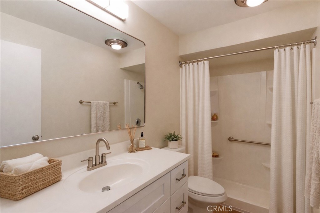 576 N Bellflower 116