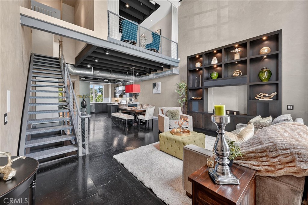 123 E City Place