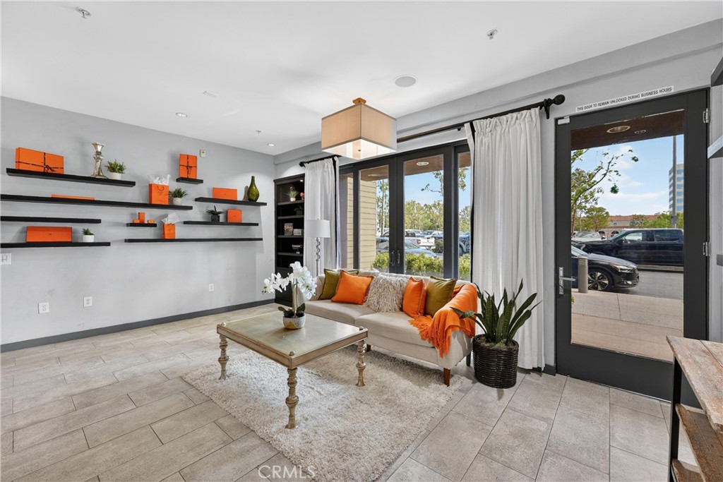 123 E City Place
