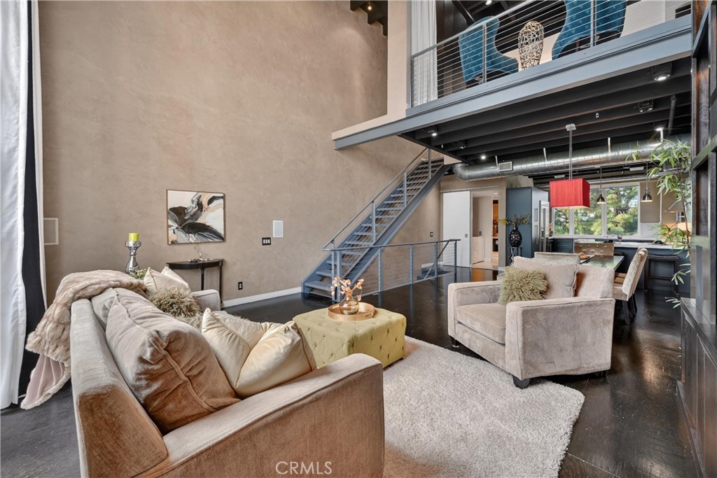 123 E City Place