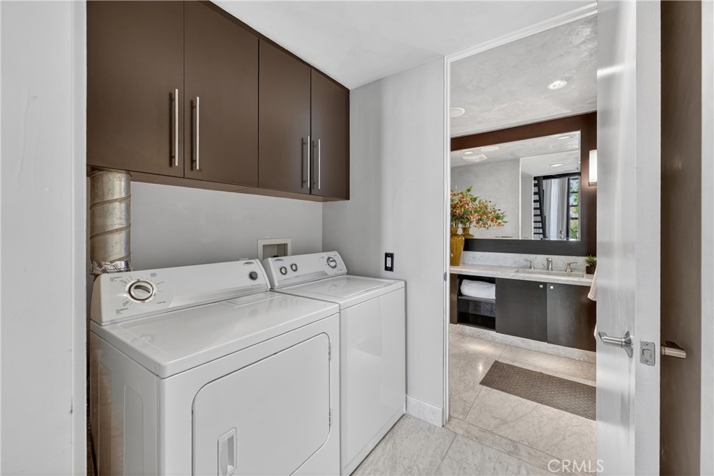123 E City Place