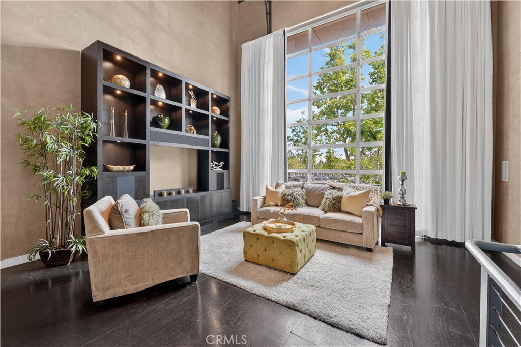 123 E City Place