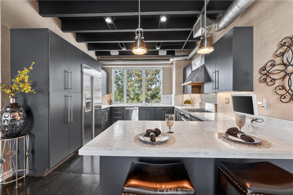 123 E City Place