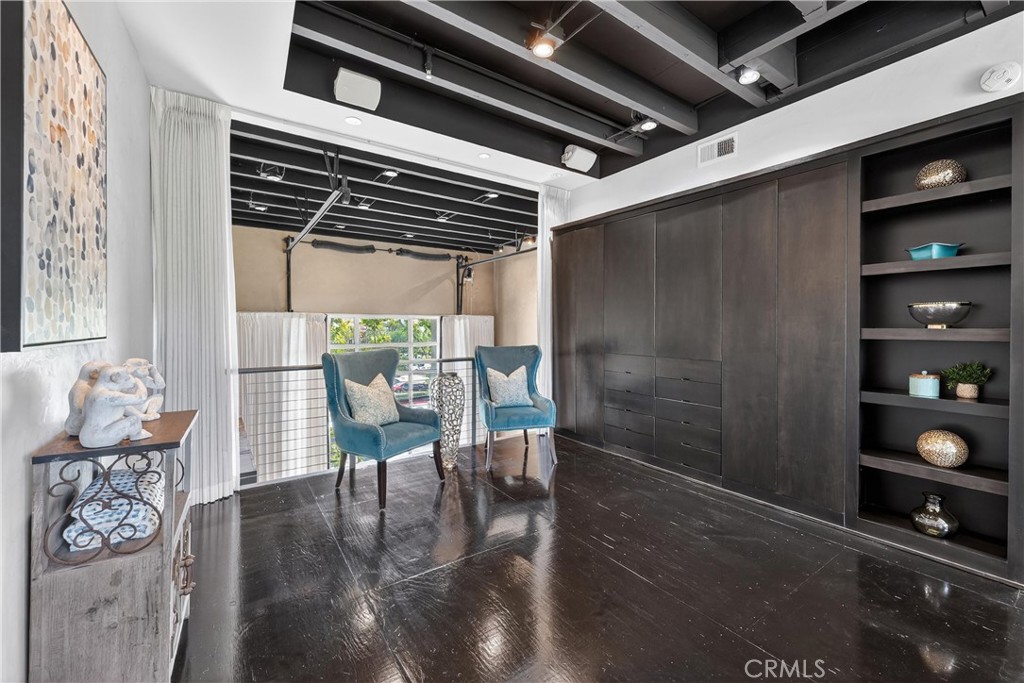 123 E City Place