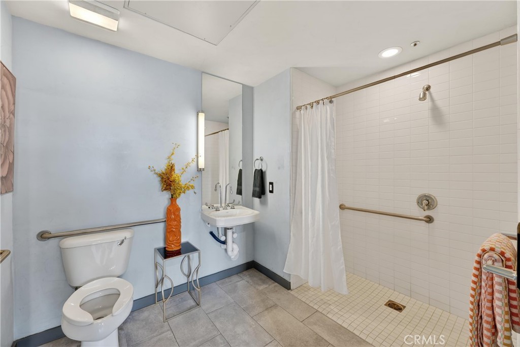 123 E City Place