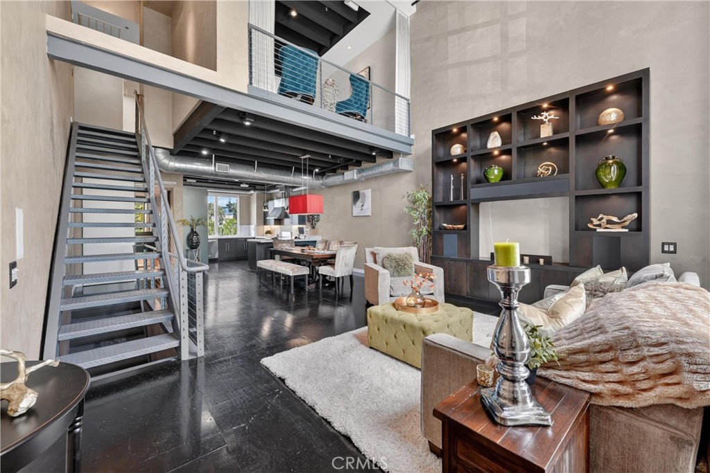 123 E City Place