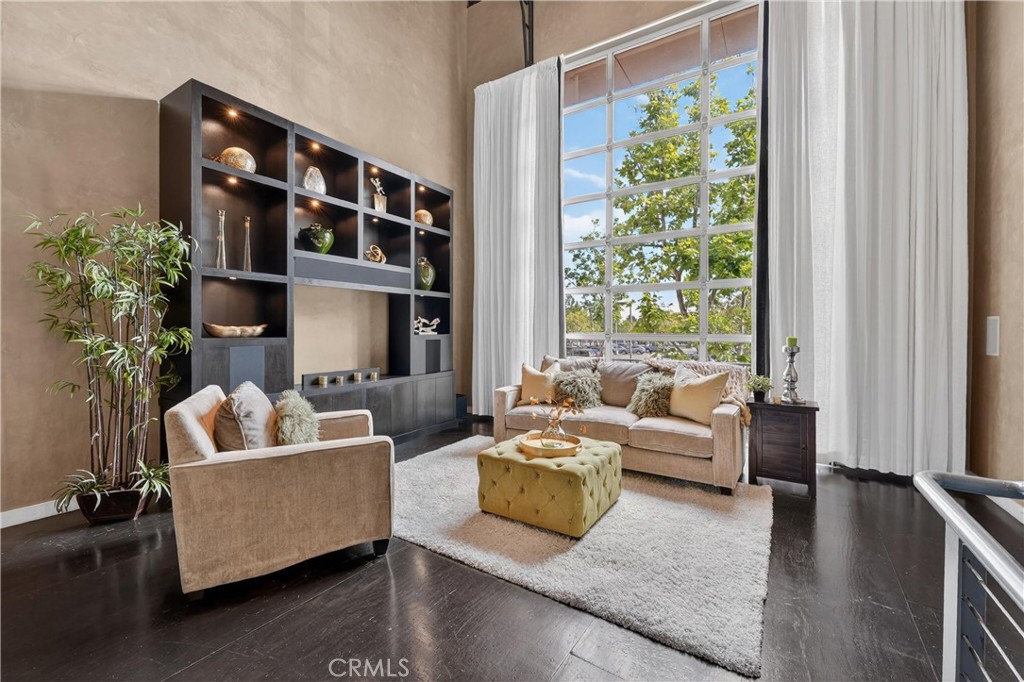 123 E City Place