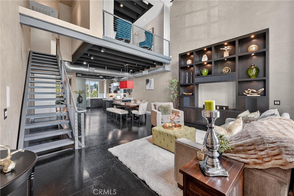 123 E City Place