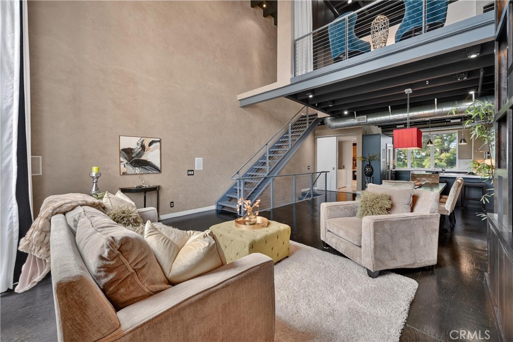 123 E City Place