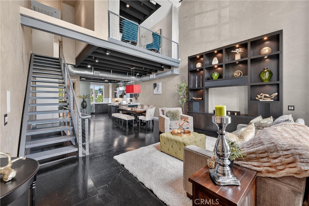 123 E City Place