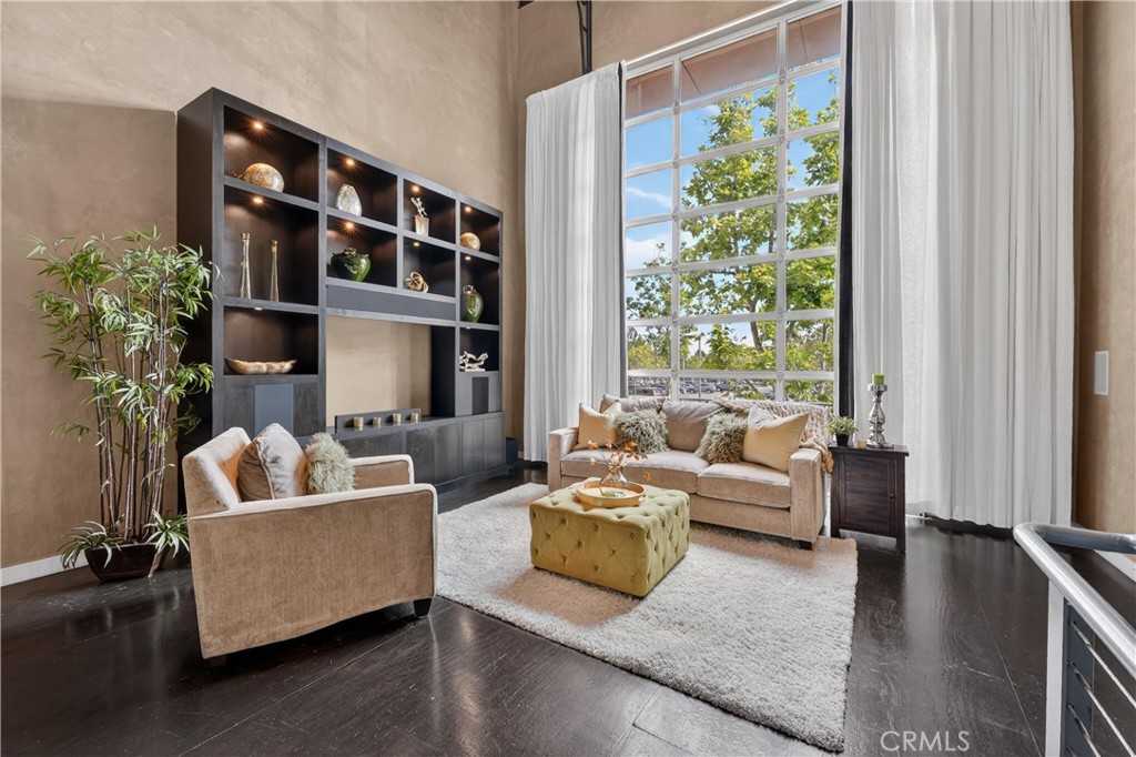 123 E City Place