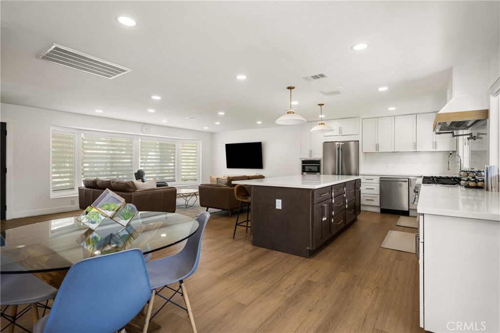 2916 E Trenton Avenue