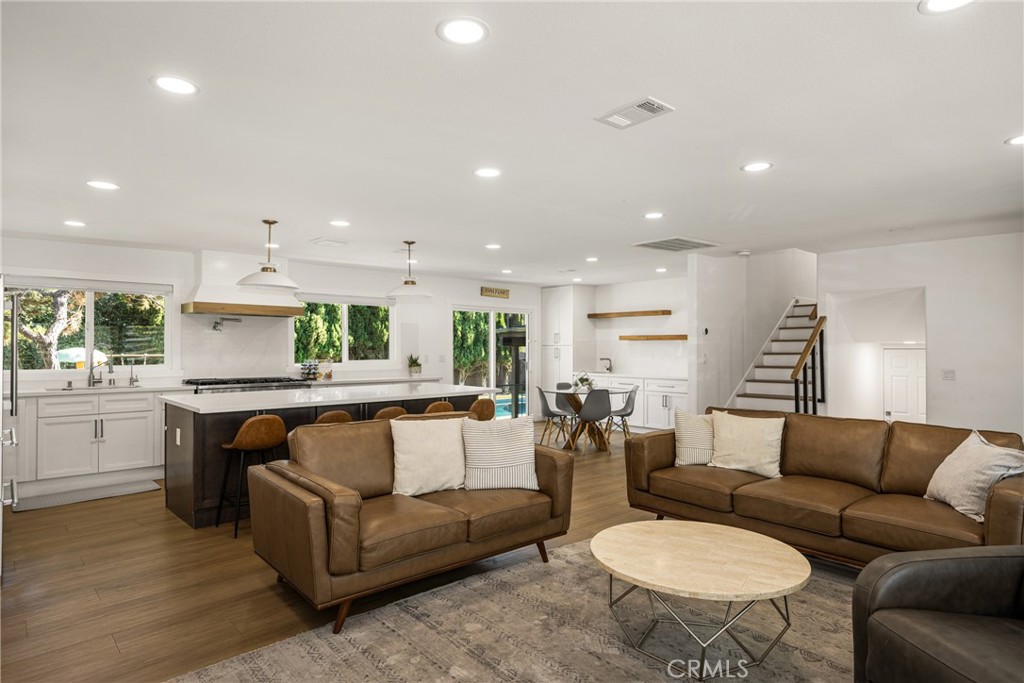 2916 E Trenton Avenue