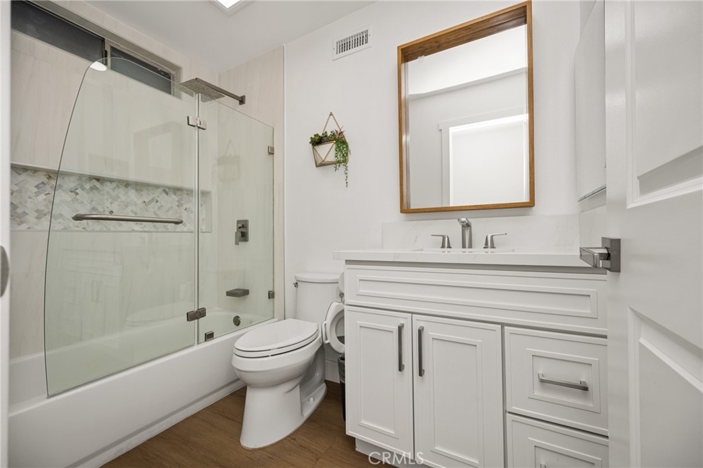 2916 E Trenton Avenue