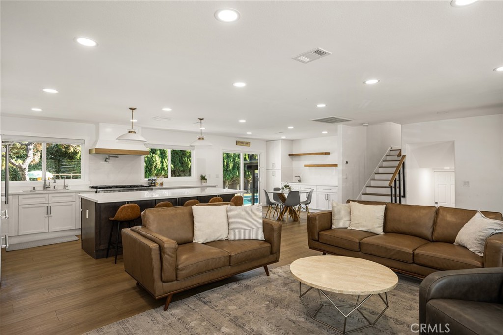 2916 E Trenton Avenue