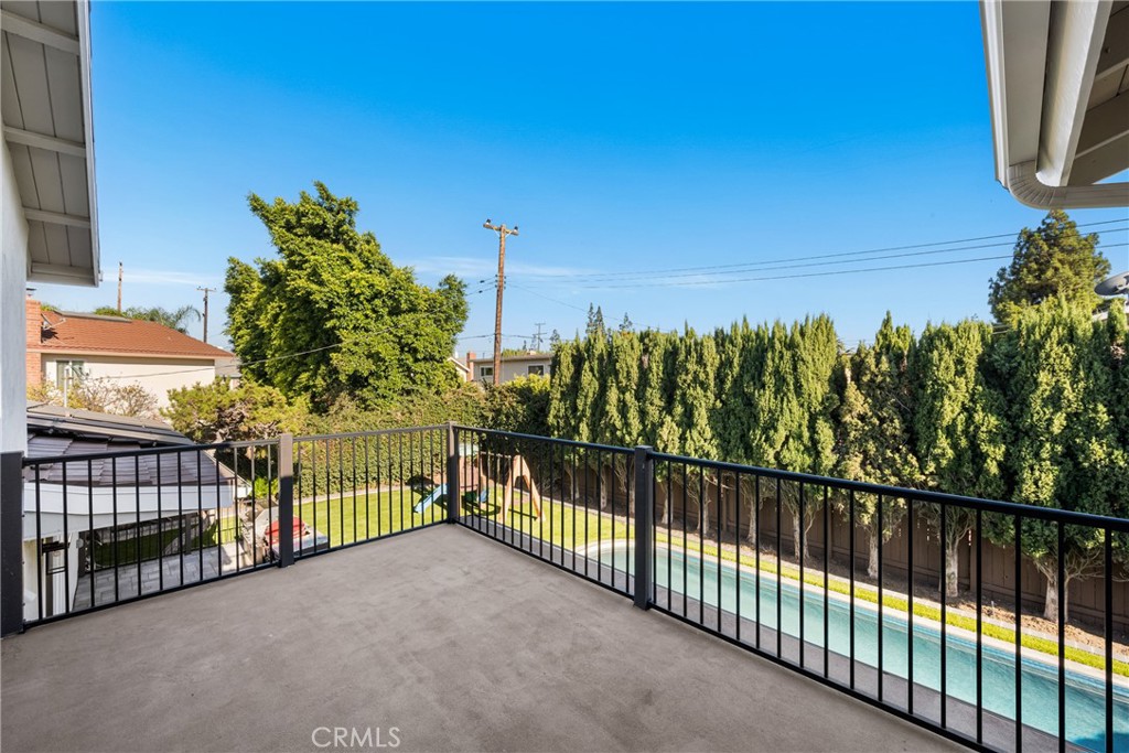 2916 E Trenton Avenue