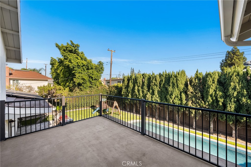 2916 E Trenton Avenue