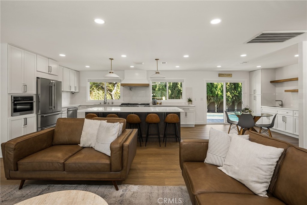 2916 E Trenton Avenue